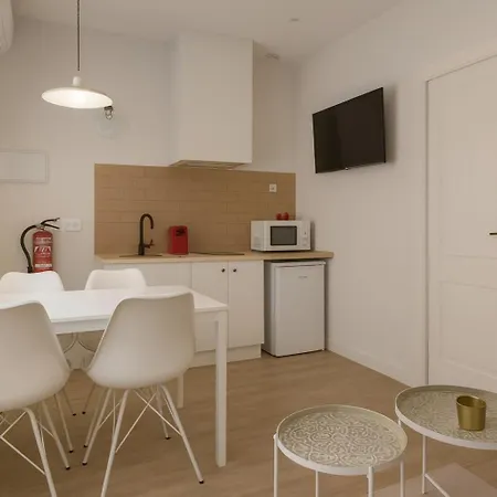 Tria Nomina Turisticos Apartament