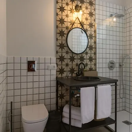 Apartament Tria Nomina Turisticos *