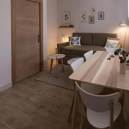 Tria Nomina Turisticos Appartement *