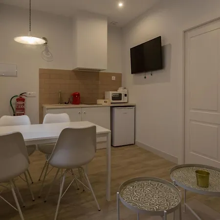 Tria Nomina Turisticos Apartment