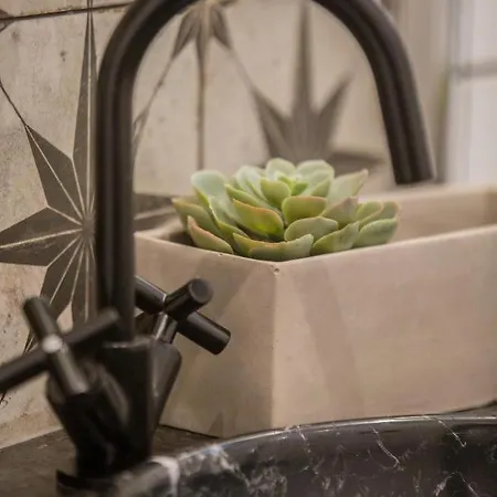 Tria Nomina Turisticos * ميريذا