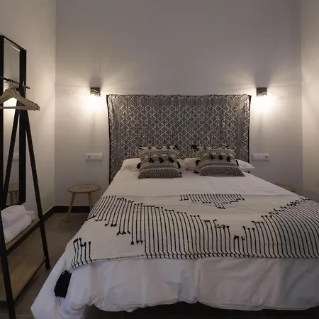 Appartement Tria Nomina Turisticos *
