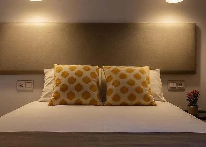 Tria Nomina Turisticos