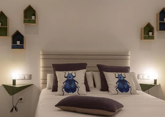 Tria Nomina Turisticos *