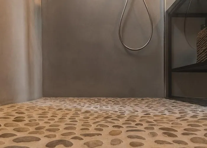 Tria Nomina Turisticos *